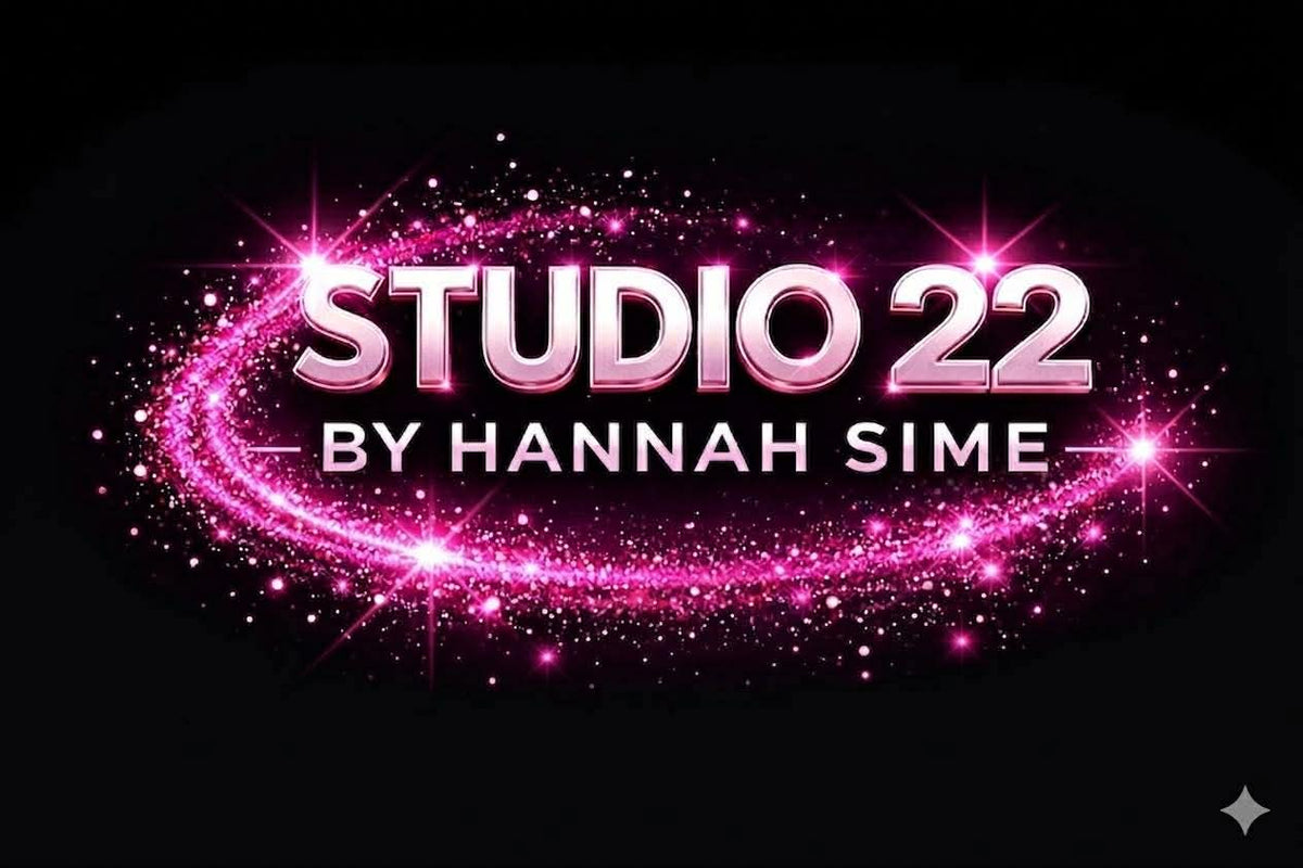 Studio 22 Uniform